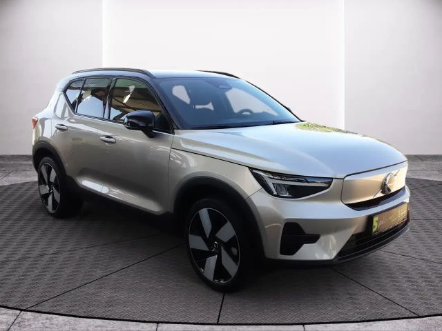 Volvo XC40 Plus Twin Engine