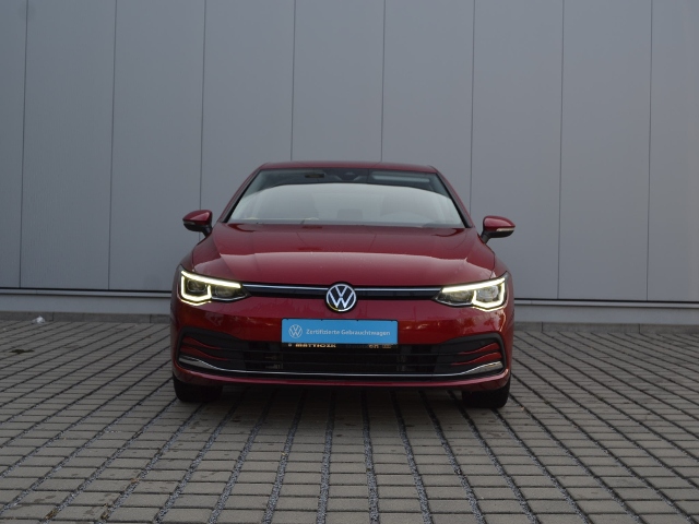 Volkswagen Golf 1.5 eTSI DSG Golf VIII IQ.Drive