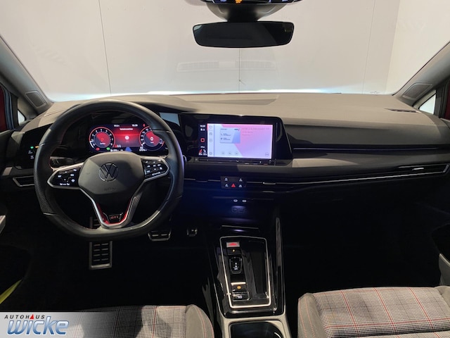 Volkswagen Golf 2.0 TSI DSG GTI