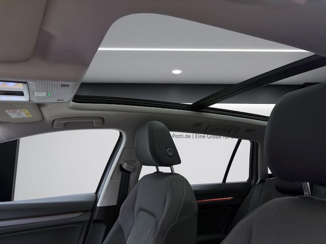 Volkswagen Golf 1.5 eTSI DSG Style Variant