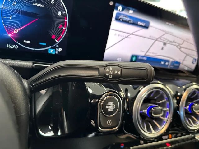 Mercedes-Benz GLA 180 AMG Line