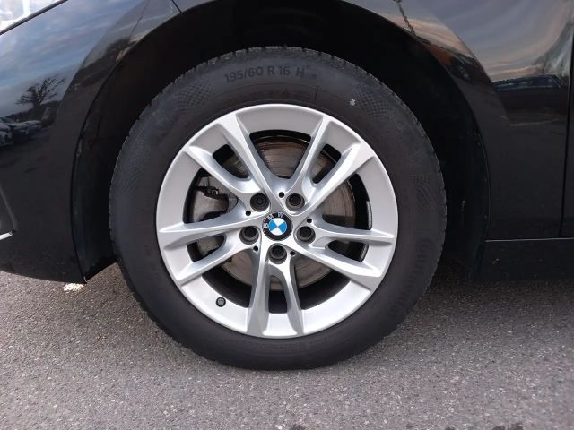 BMW 118 118i Sedan Sport Line