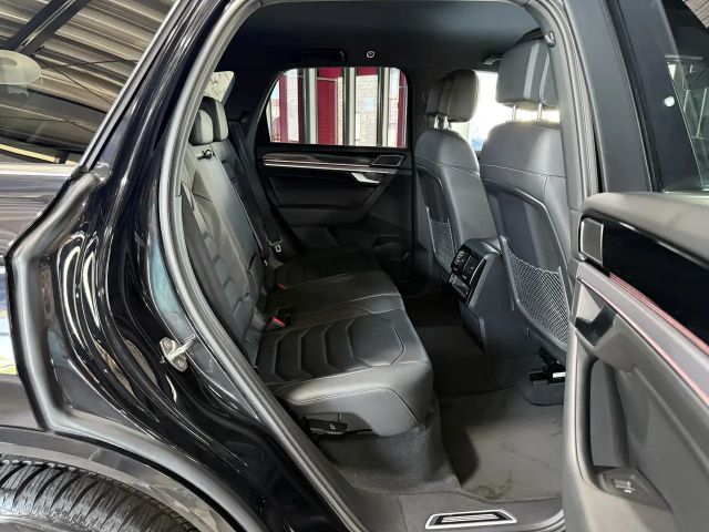 Volkswagen Touareg 4Motion R-Line