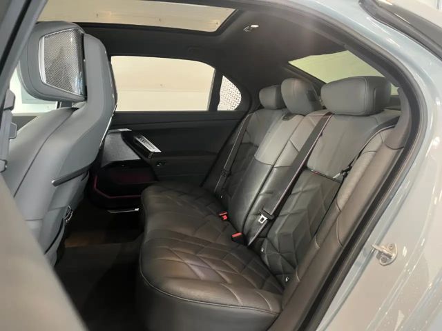 BMW 750 M-Sport Sedan xDrive