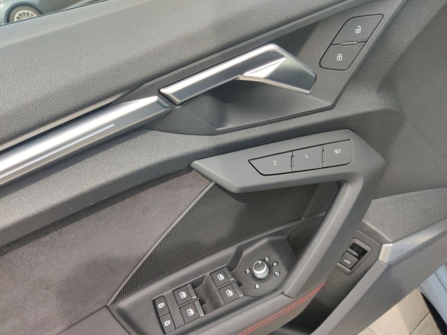 Audi RS3 Quattro S-Tronic Sedan