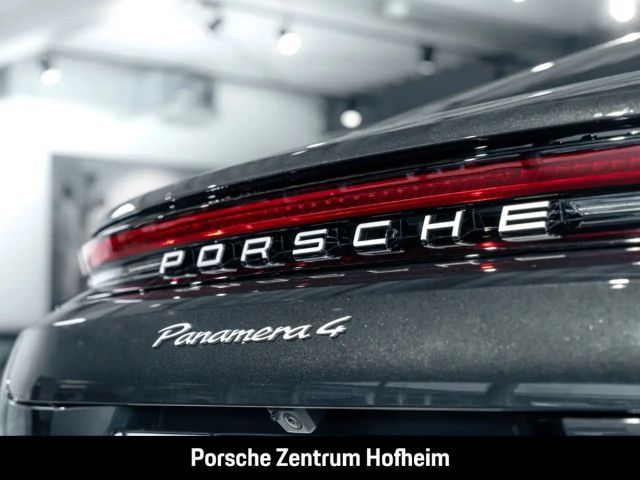 Porsche Panamera 4