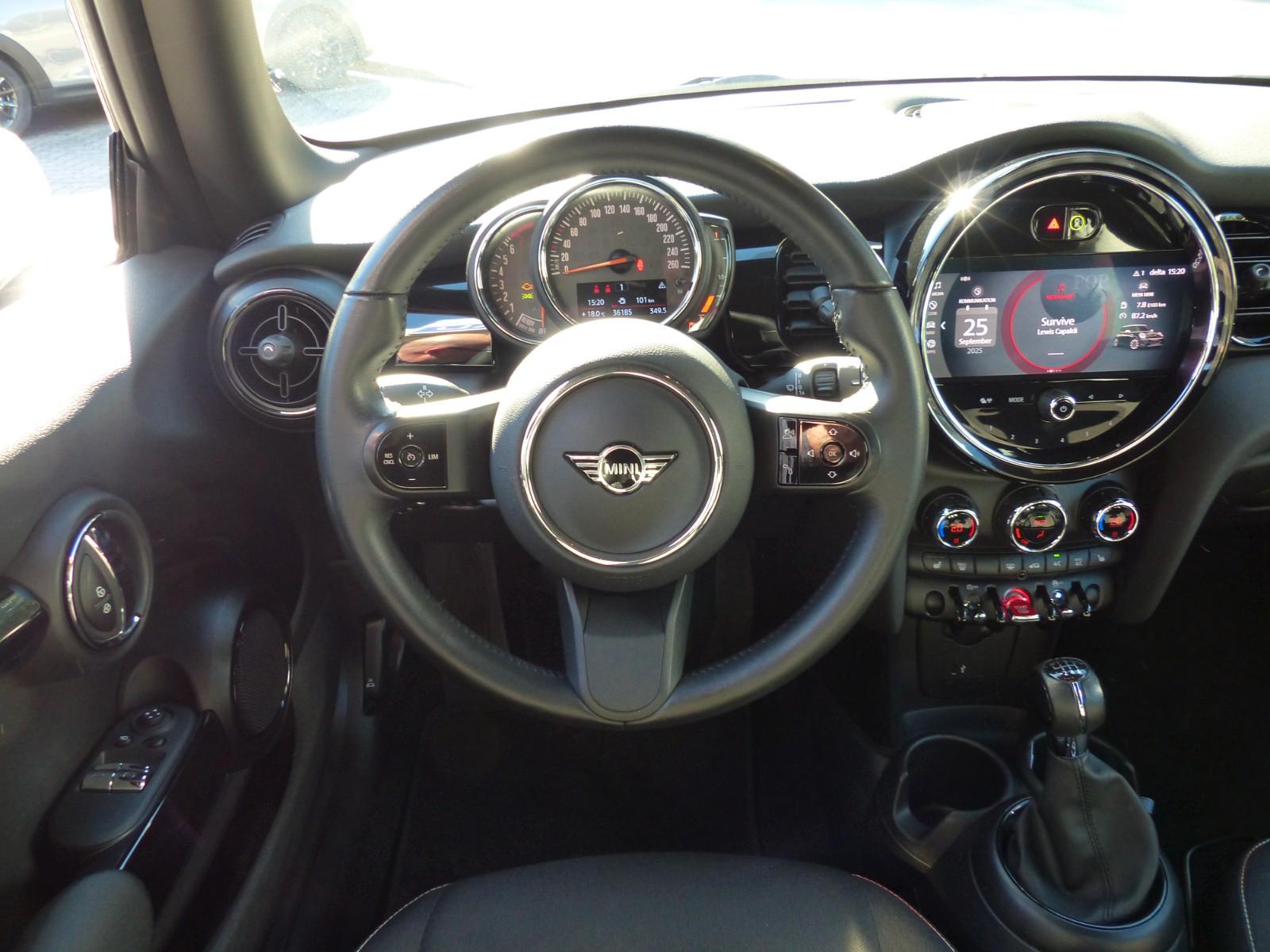 MINI Cooper "Essential Trim", Apple CarPlay, Tempomat