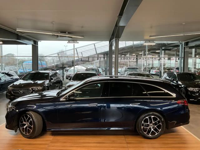 Mercedes-Benz E 220 AVANTGARDE E 220 d Estate