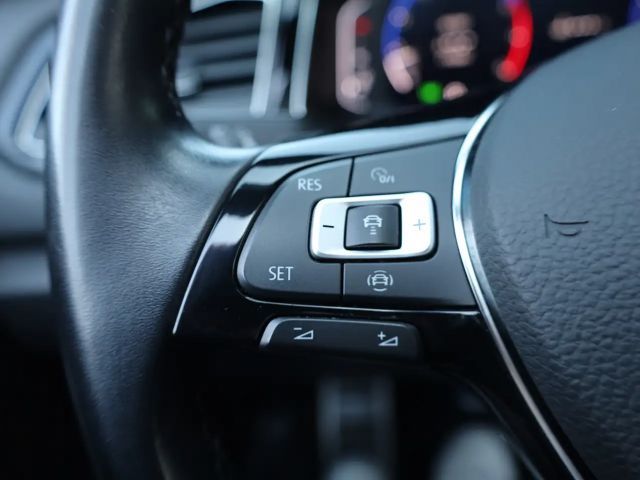 Volkswagen T-Roc Bluemotion Cabriolet R-Line