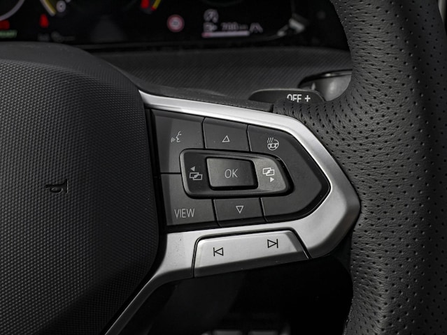 Volkswagen Golf 1.5 eTSI DSG Golf VIII R-Line