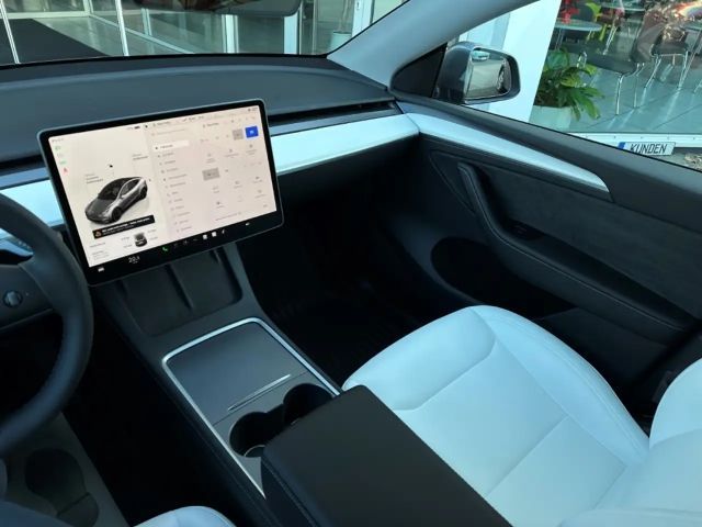 Tesla Model Y AWD Dual Motor Long Range