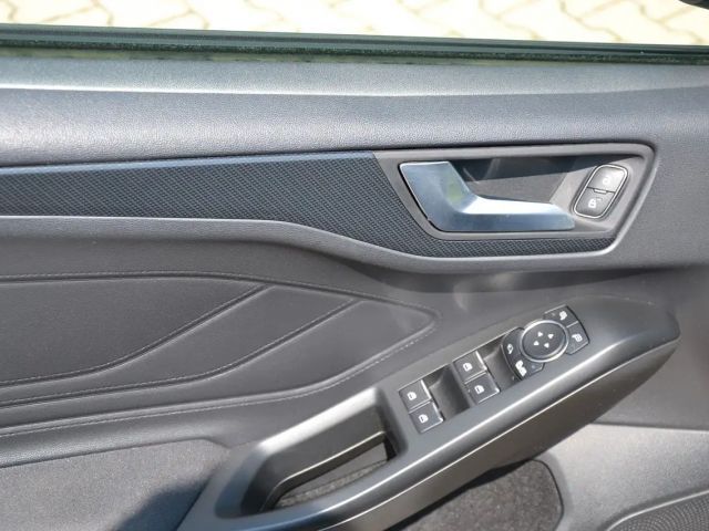 Ford Focus ST Line Wagon