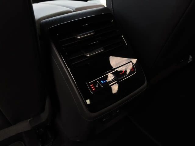 Volkswagen ID.7 IQ.Drive Pro