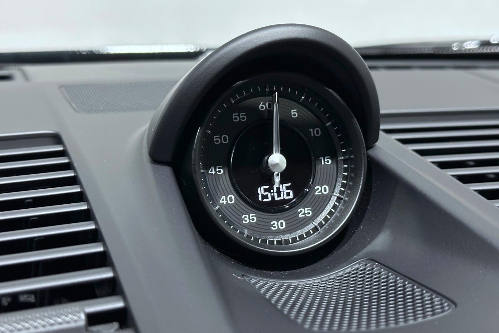 Porsche 911 992 Carrera GTS