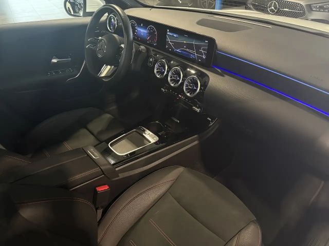 Mercedes-Benz A 250 4MATIC AMG Line