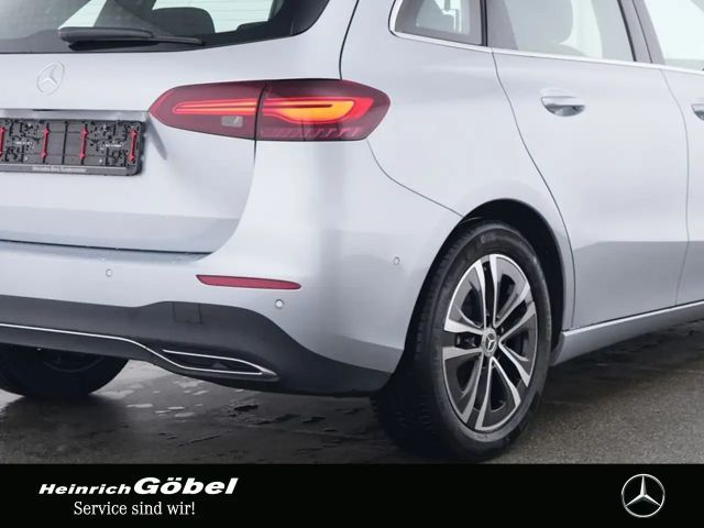 Mercedes-Benz B 200 Progressive Sedan