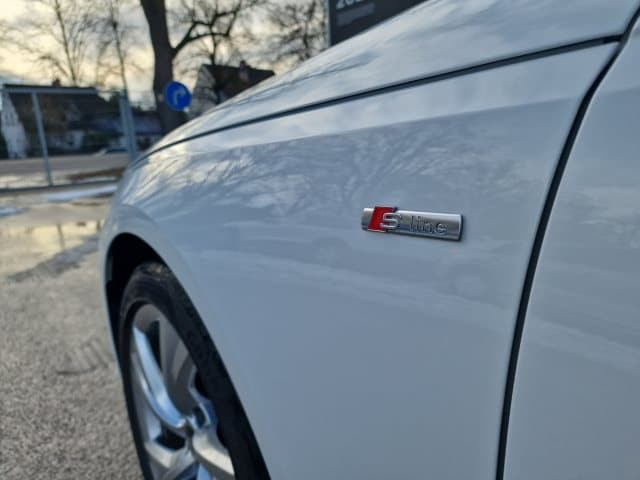 Audi A4 35 TFSI Avant S-Line S-Tronic
