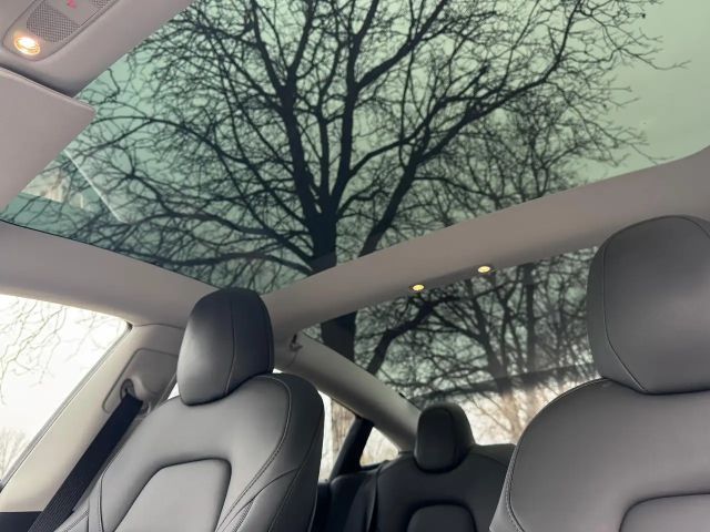 Tesla Model 3 Standard Range