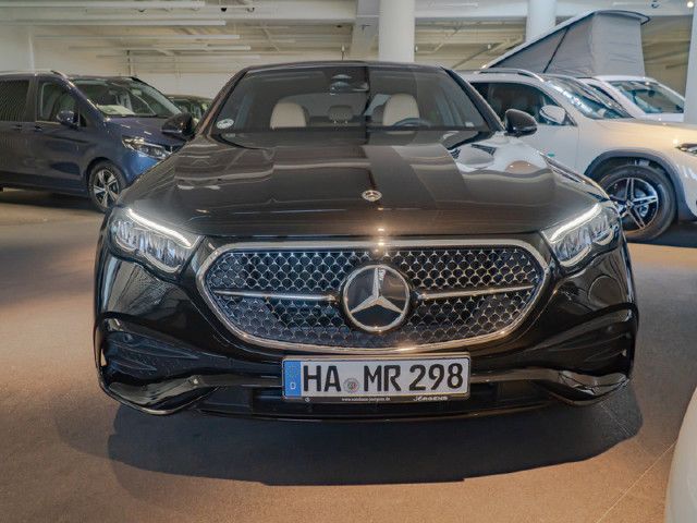 Mercedes-Benz E 200 4MATIC Sedan