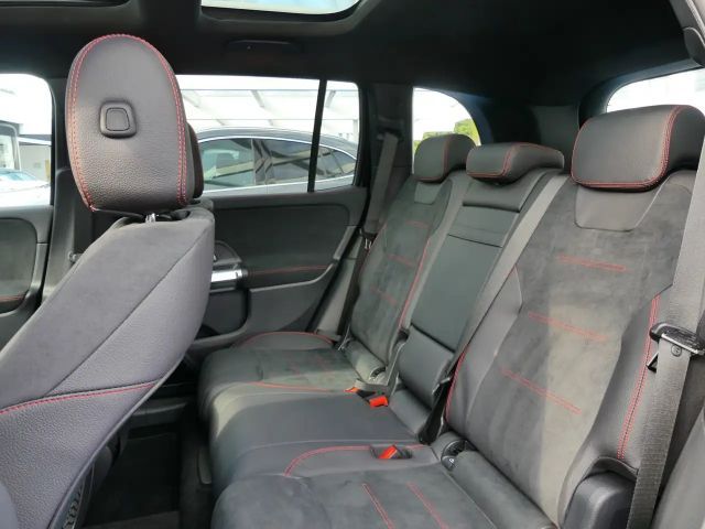 Mercedes-Benz GLB 250 4MATIC AMG Line