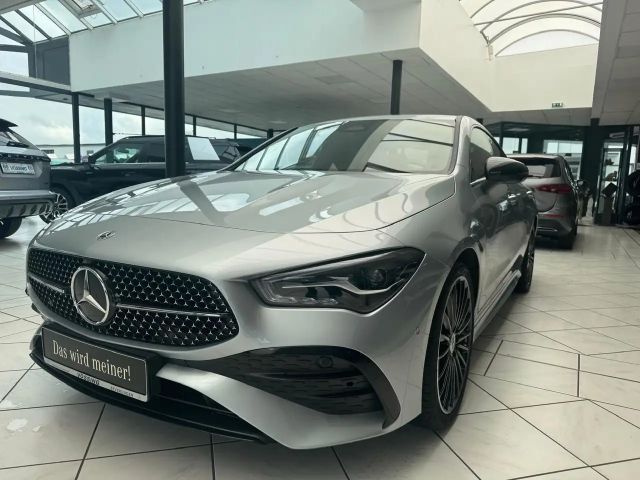 Mercedes-Benz CLA 200 AMG Line Coupé