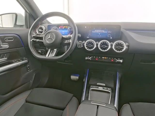Mercedes-Benz GLA 220 4MATIC AMG Line GLA 220 d