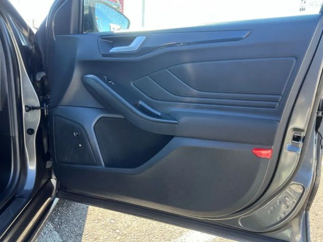 Ford Focus ST Line Wagon