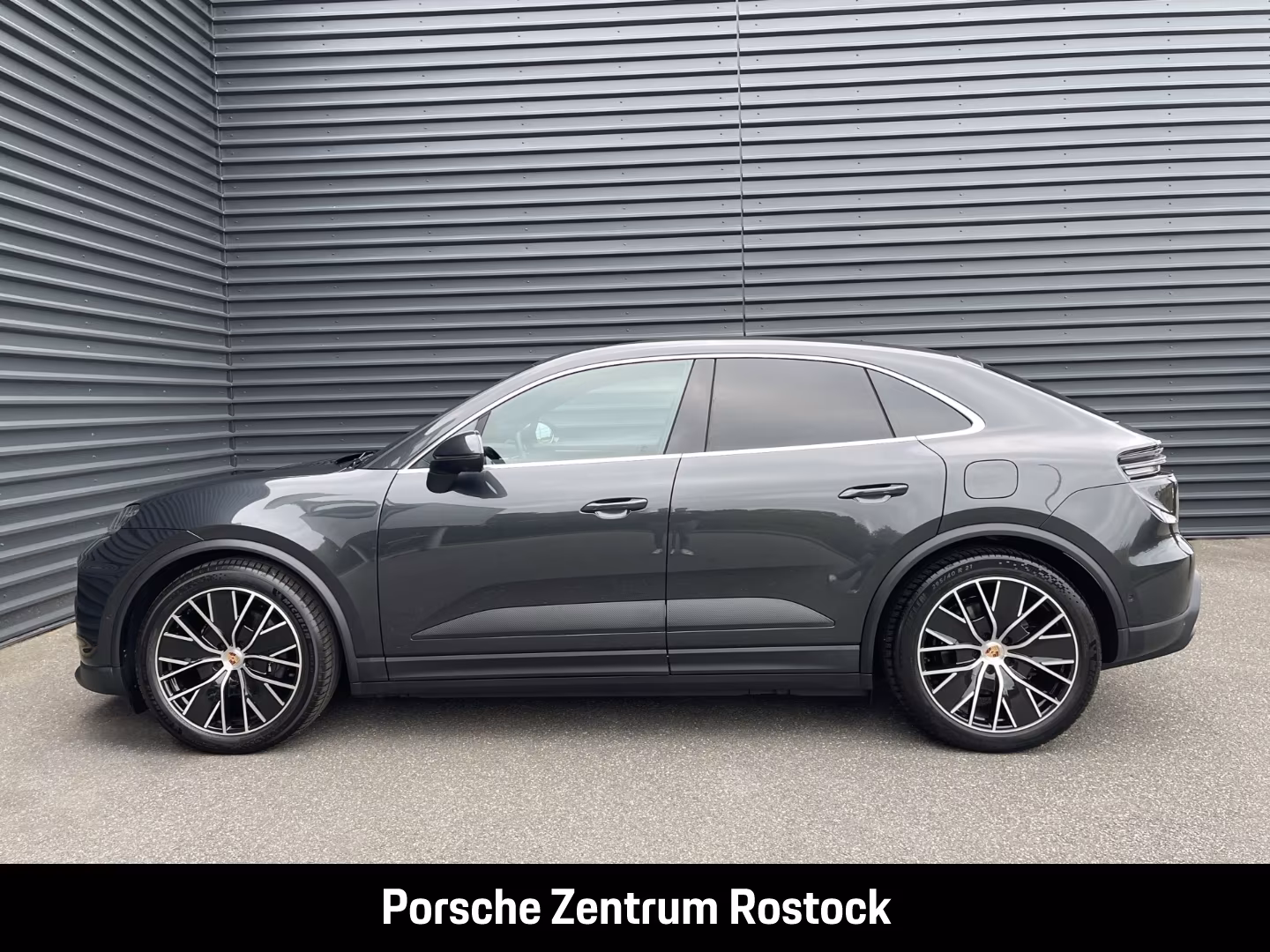 Porsche Macan Luftfederung Panoramadach LED-Matrix