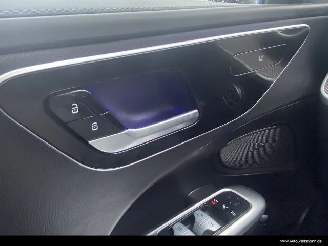 Mercedes-Benz C 220 AMG Line C 220 d Sedan