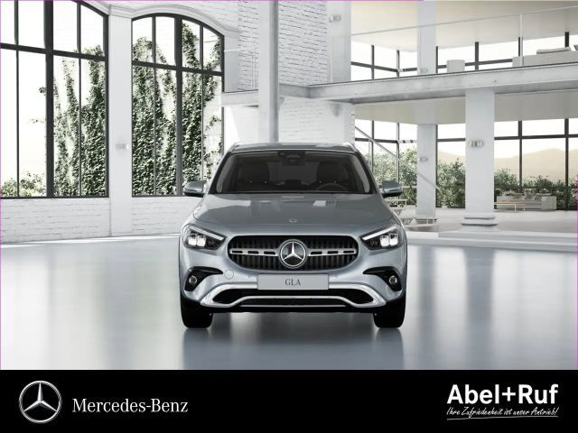 Mercedes-Benz GLA 180 Progressive