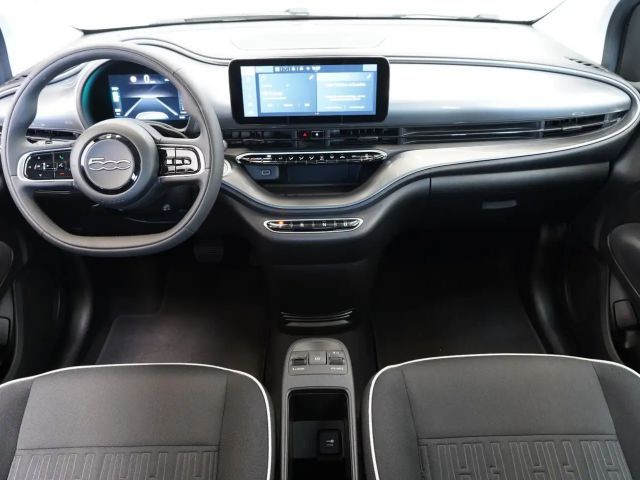 Fiat 500e 87KW/42kWh/DC-LADEN/CARPLAY/DAB/SOH