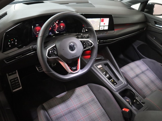 Volkswagen Golf 2.0 TSI DSG