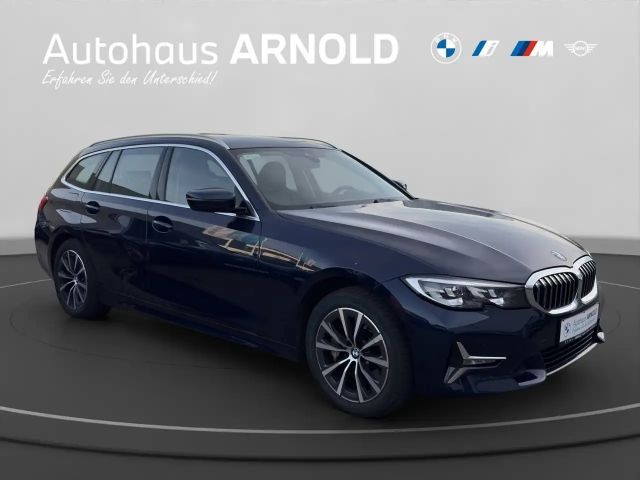 BMW 330 330i Luxury Line Touring xDrive