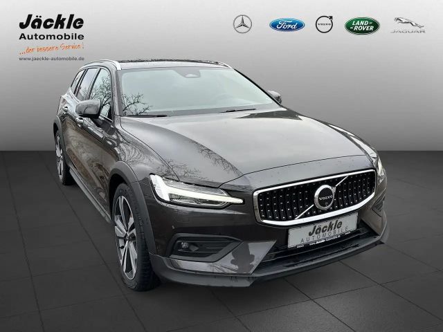Volvo V60 Cross Country AWD Ultimate
