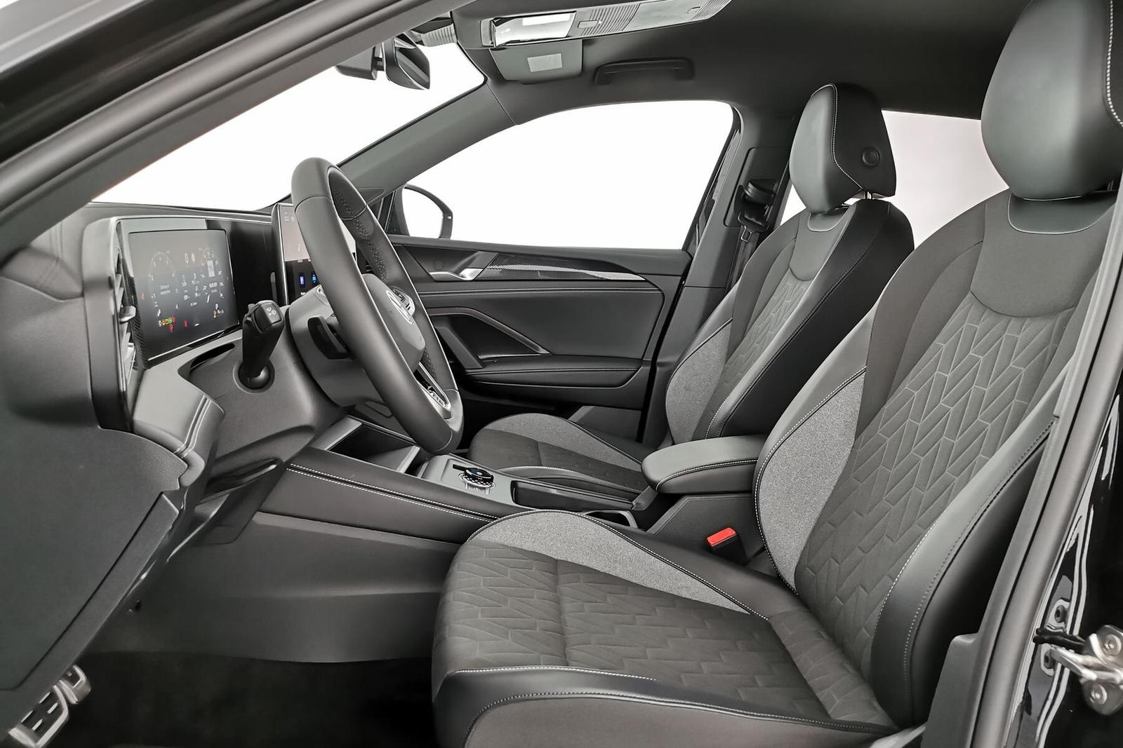 Volkswagen Tiguan 1.5 eTSI IQ.Drive Plus