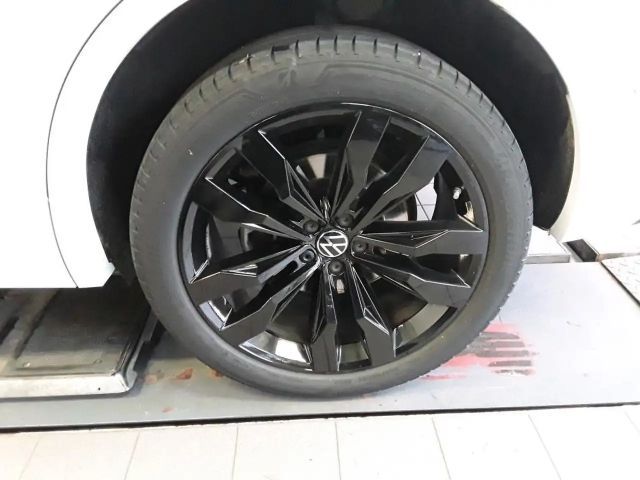 Volkswagen Touareg 4Motion R-Line Style