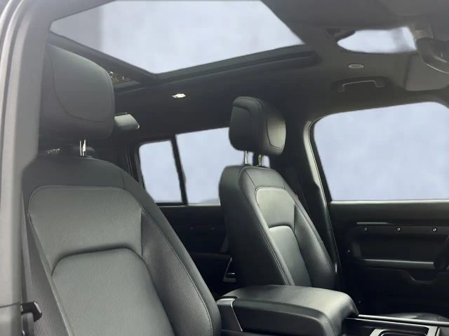 Land Rover Defender 110 D300 Dynamic HSE