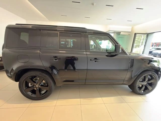 Land Rover Defender 110 D300 Dynamic HSE