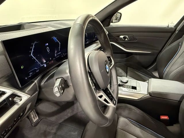 BMW 320 320d M-Sport Touring xDrive