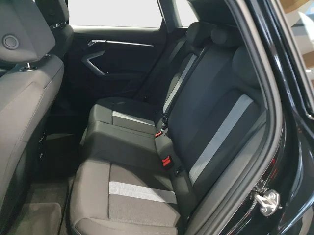 Audi A3 30 TDI Sedan