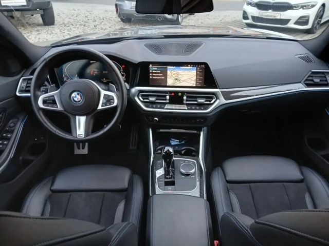 BMW 330 330e M-Sport Touring xDrive