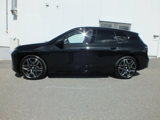 BMW iX xDrive45