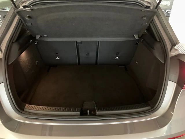 Mercedes-Benz A 180 AMG Line