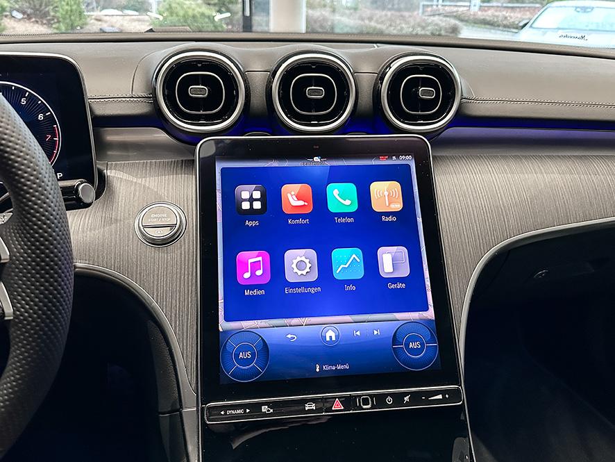 Mercedes-Benz C 200 AMG Line Sedan