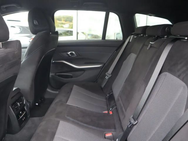 BMW 320 320d M-Sport Touring