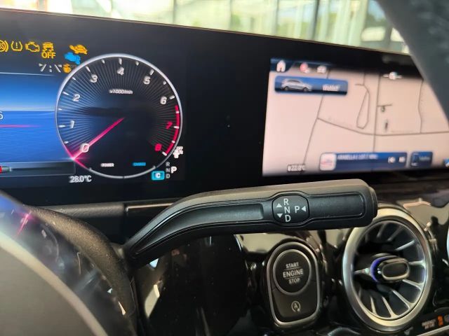 Mercedes-Benz B 180 Sedan