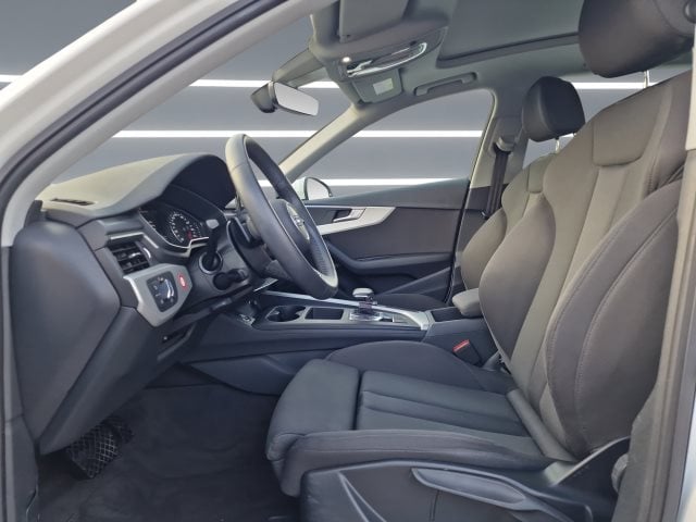 Audi A4 35 TFSI Avant S-Line S-Tronic