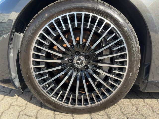 Mercedes-Benz EQS 580 Sedan