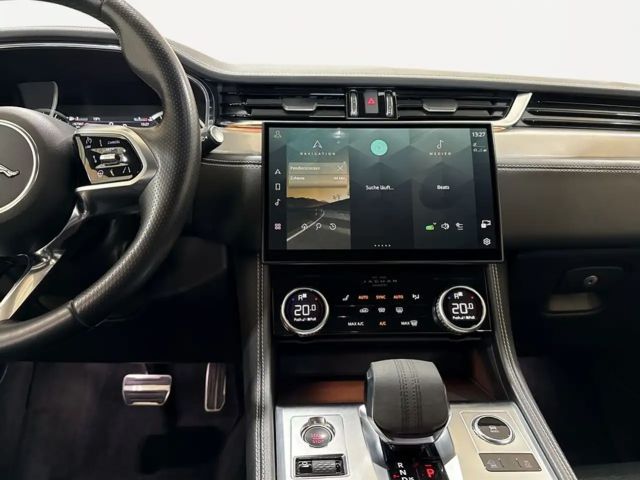 Jaguar F-Pace AWD D300 R-Dynamic