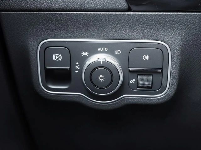 Mercedes-Benz GLA 200 AMG Line